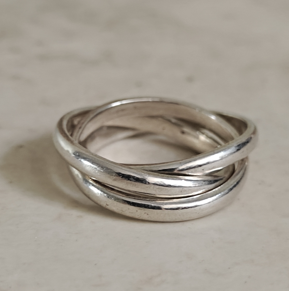 Vintage Sterling Silver Three Interlocking Band Ring